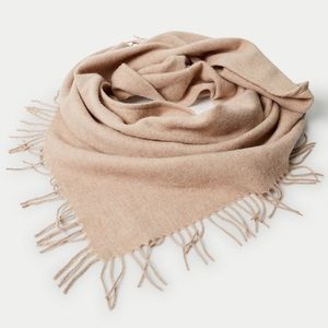 NWT Aritzia Wilfred Classic Wool Triangle Scarf